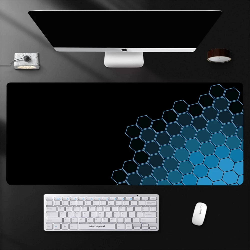 „Gaming Mousepad XL – Großformat Tischunterlage, Anti-Rutsch, Hochwertiges Material, Für Gamer und Büro“